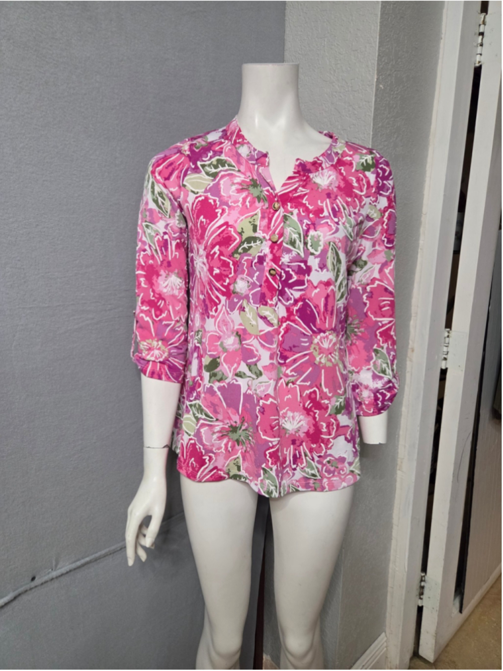 Women's Floral Blouse Size S Pink White 3/4 Sleeve Button Front